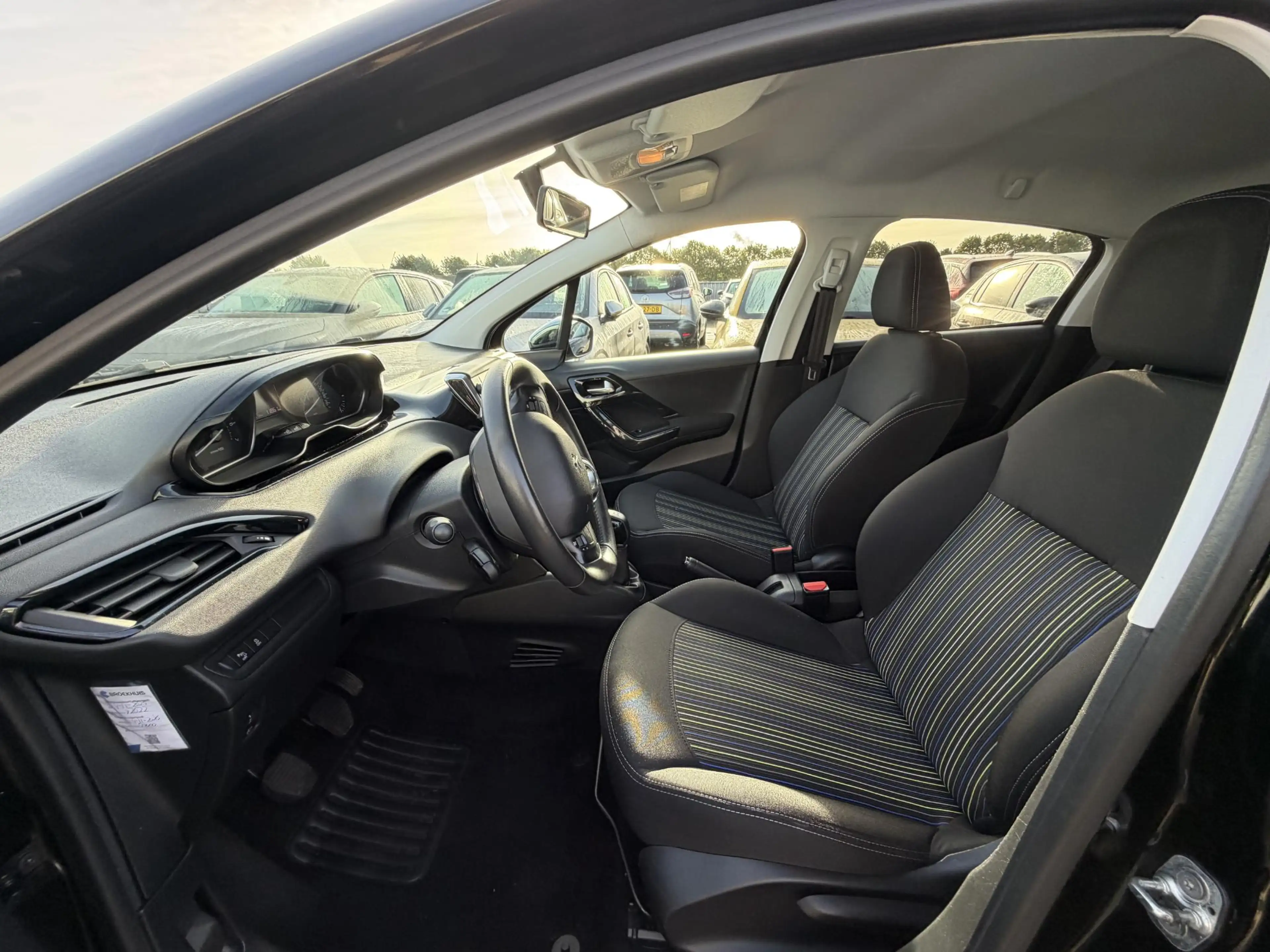 Peugeot 208 1.2 PureTech Urban Soul | Cruise Control | Parkeer — photo 9
