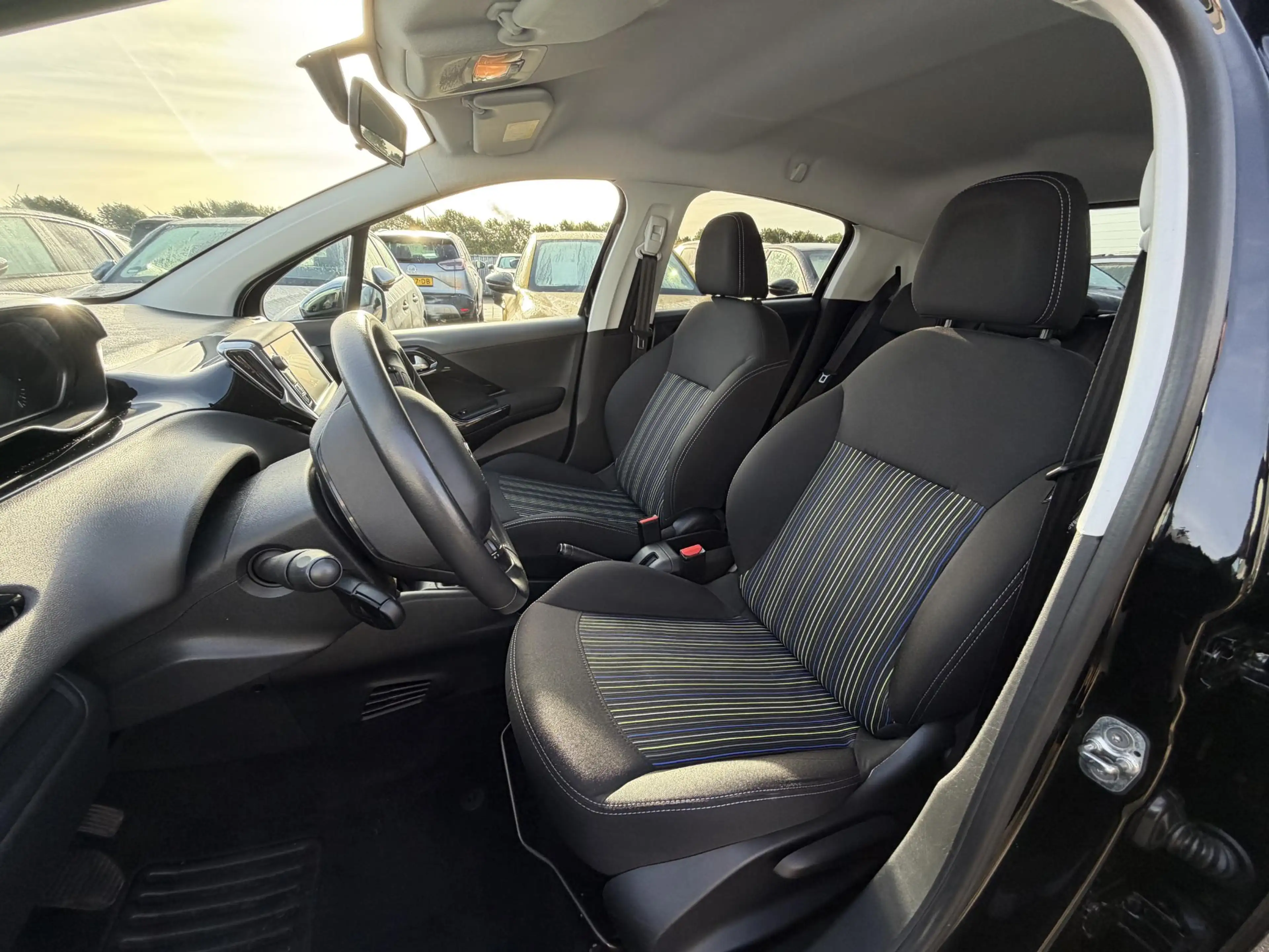 Peugeot 208 1.2 PureTech Urban Soul | Cruise Control | Parkeer — photo 8