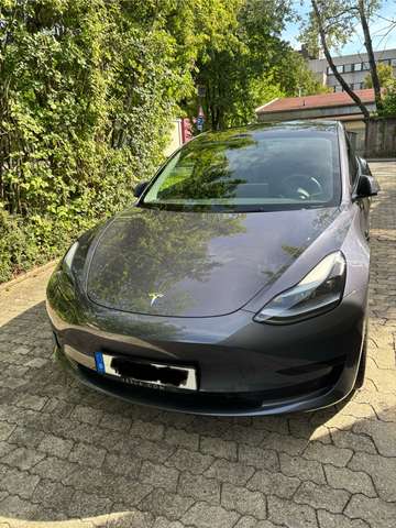 Imagine Tesla Model 3 Standard Reichweite Plus Hinterradantrieb