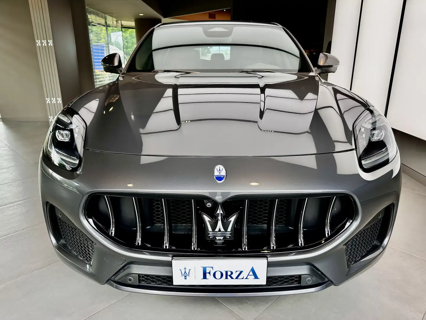 Maserati Grecale 2.0 mhev GT 300cv auto, Tel. 360°, Sport Pack Grigio - 2