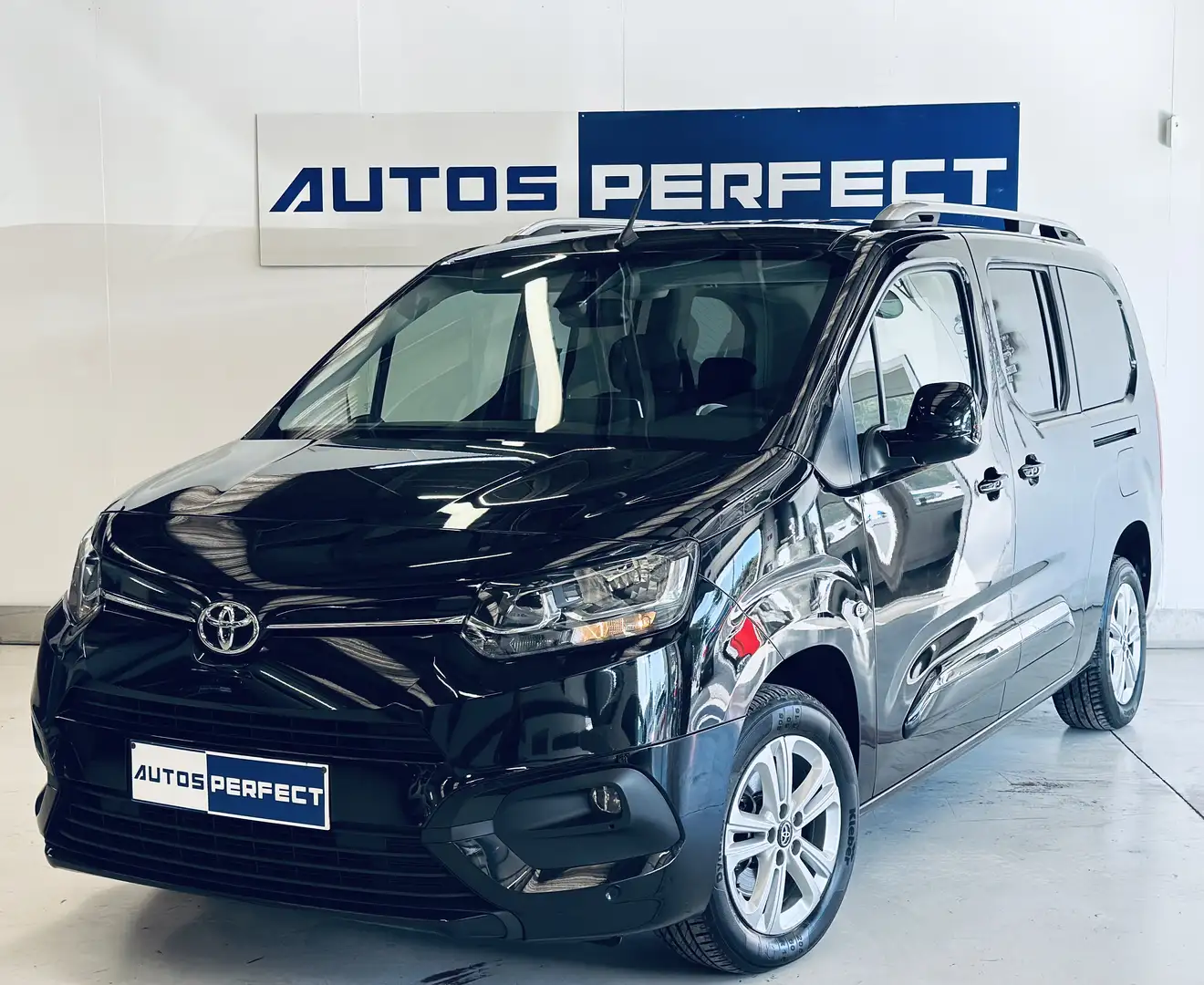 Toyota Proace City Verso 1.5 7PLACES CAMERA PDC NAVI CARPLAY SOS Zwart - 1