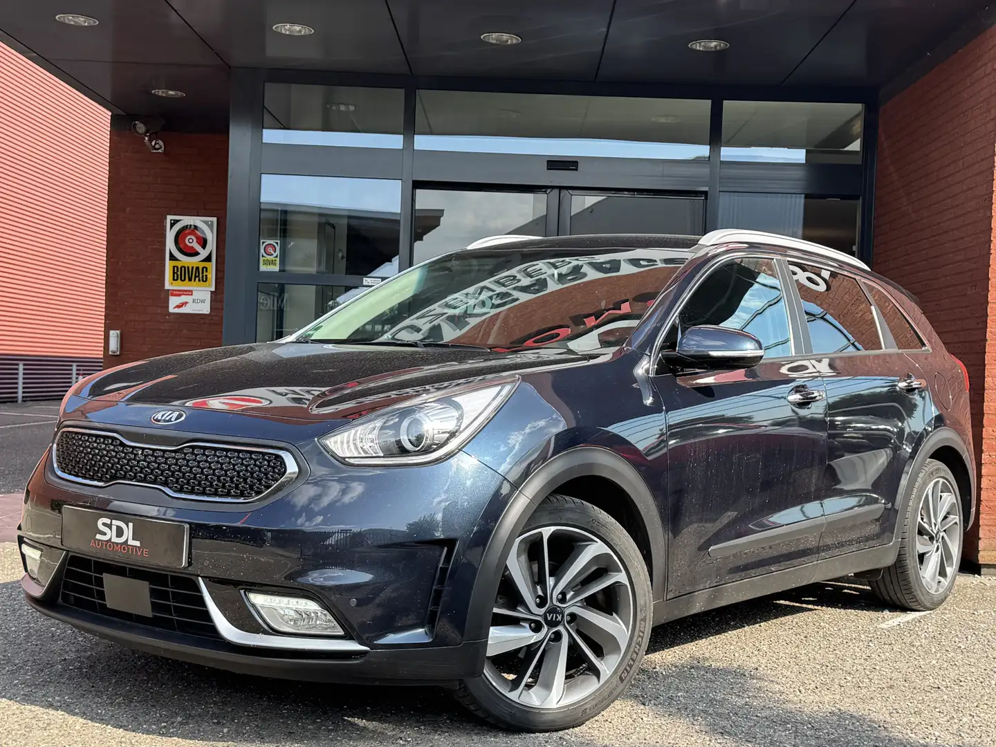 Kia Niro 1.6 GDi Hybrid ExecutiveLine // JBL AUDIO // NAVI Blauw - 2