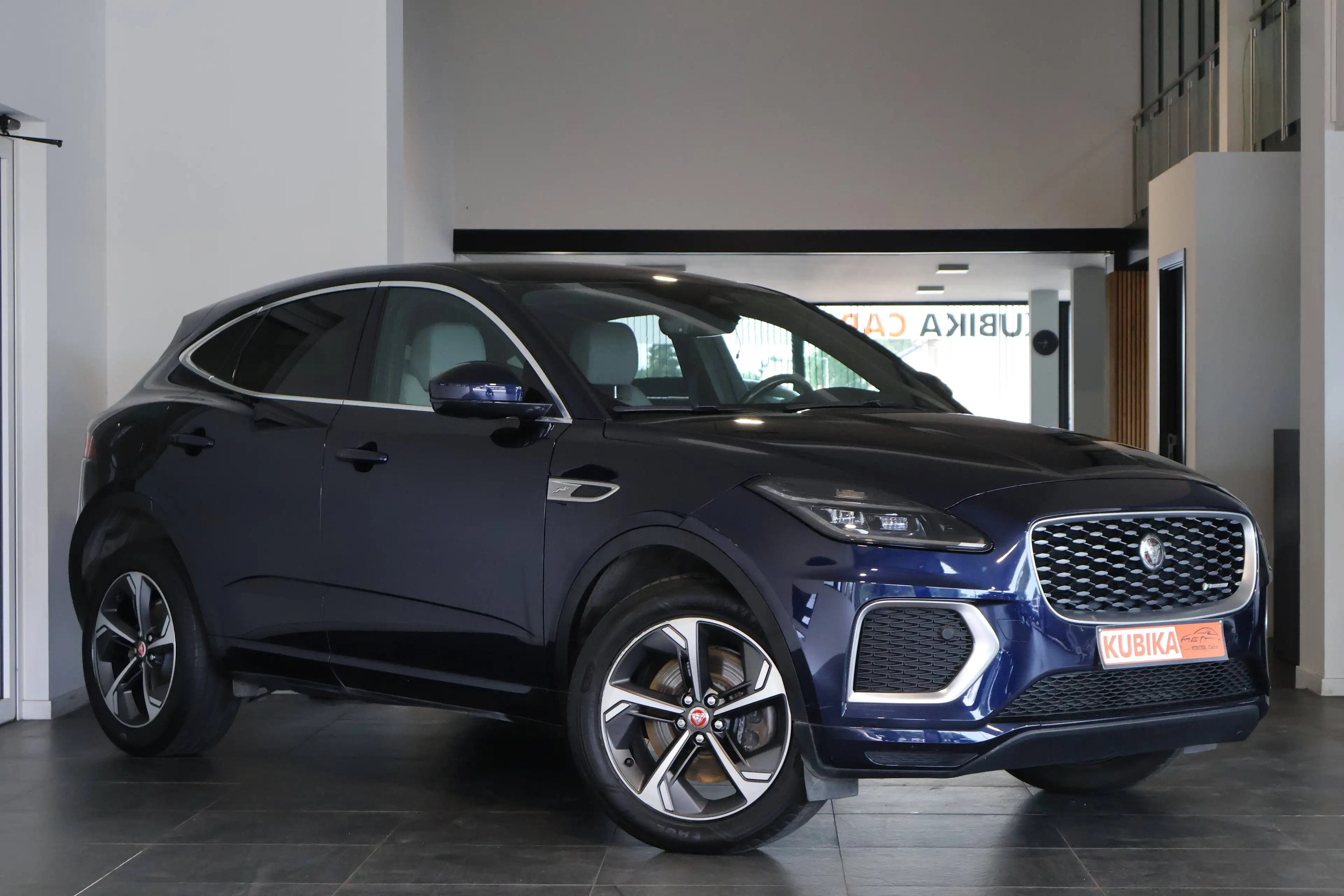Jaguar E-Pace 1.5 T MHEV P160 R-Dynamic ACC LijnA. Memory Garantie* — photo 3