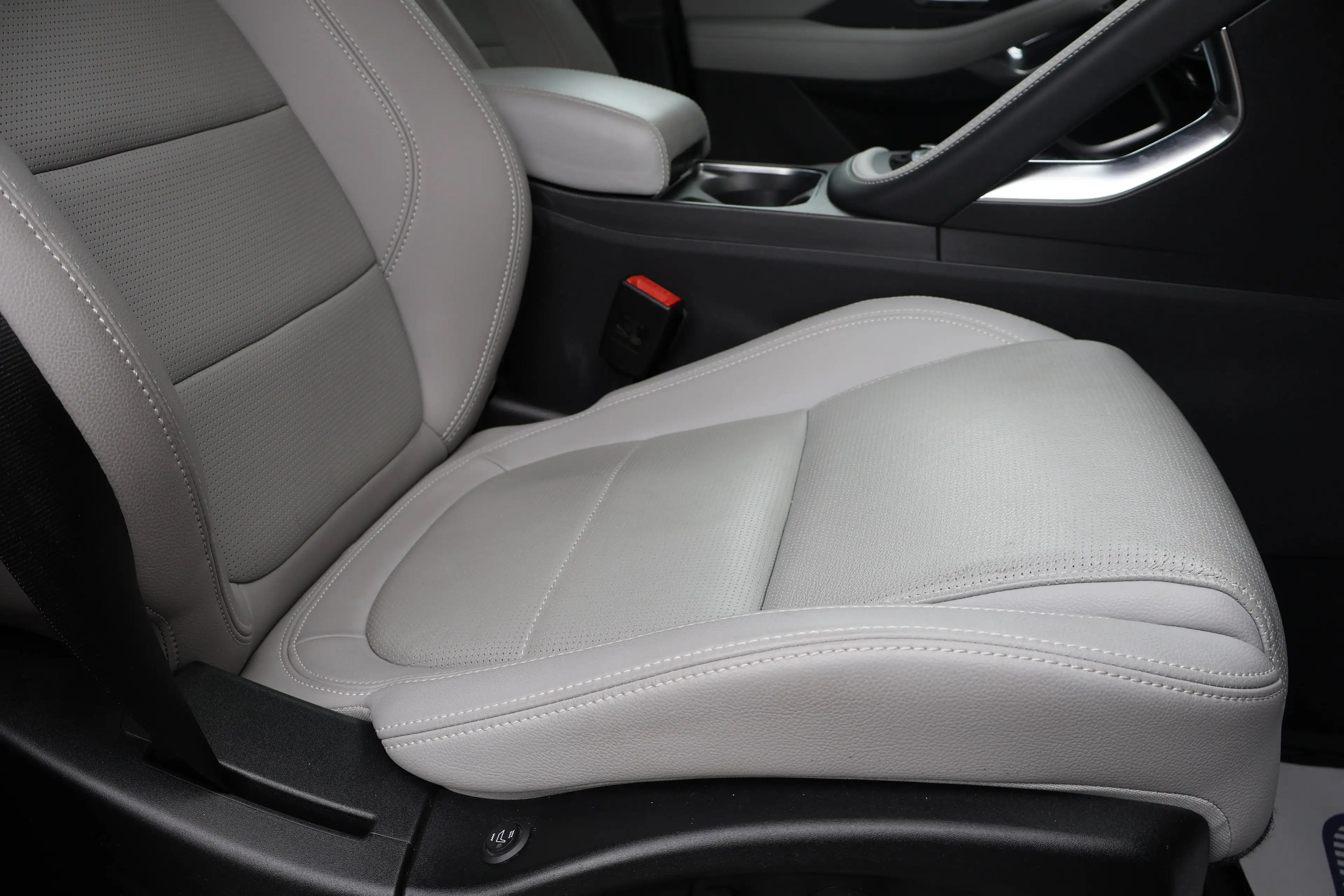 Jaguar E-Pace 1.5 T MHEV P160 R-Dynamic ACC LijnA. Memory Garantie* — photo 8