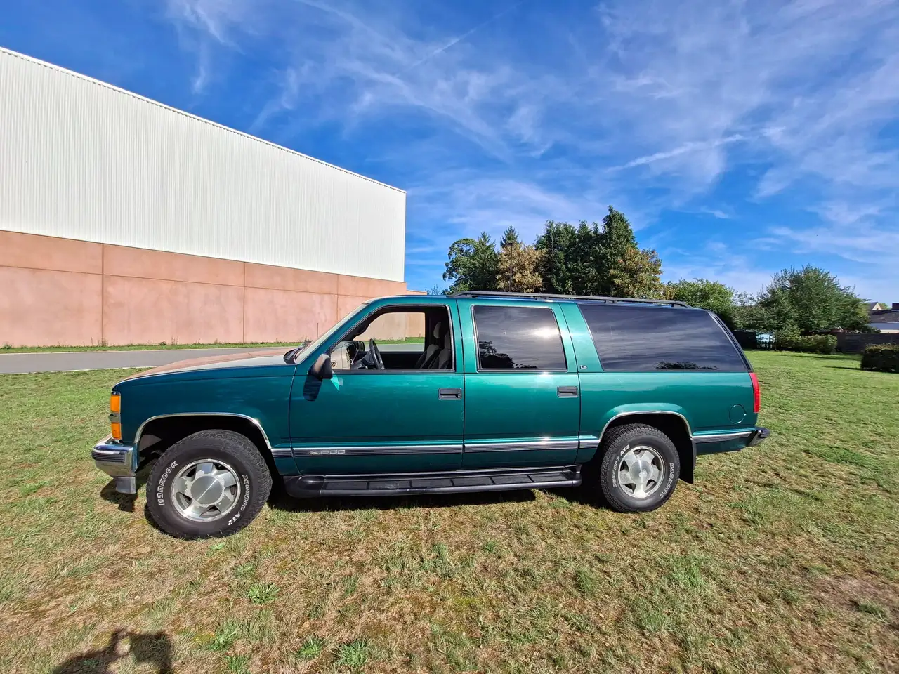 Chevrolet Suburban K1500 4x4 LS, foto 2
