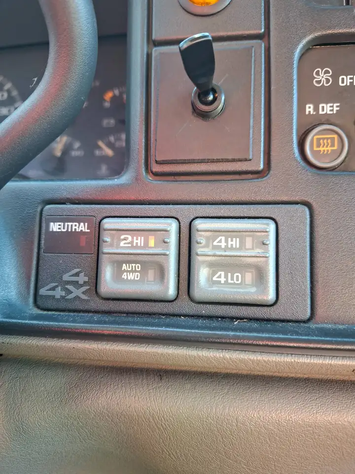 Chevrolet Suburban K1500 4x4 LS, foto 12