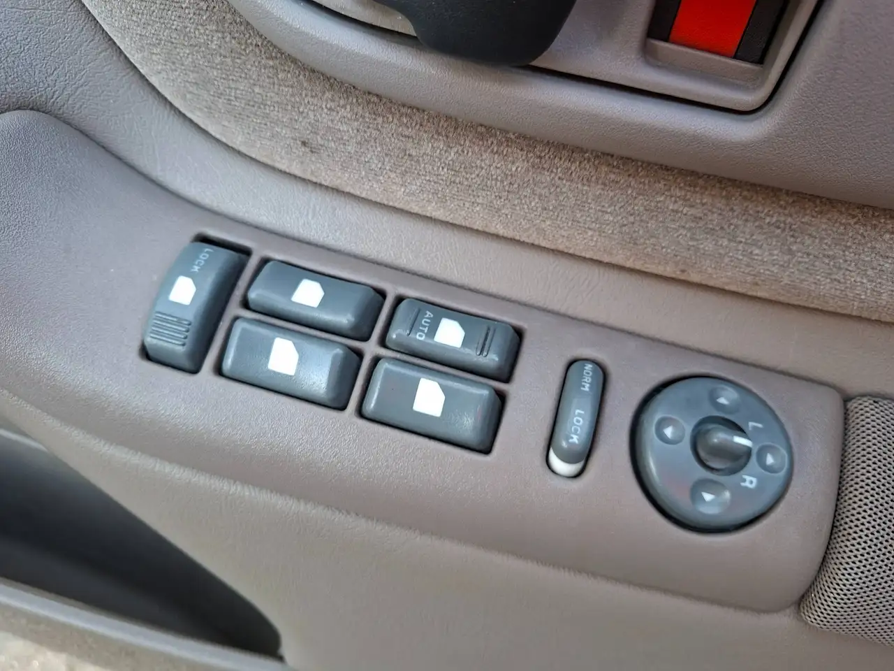 Chevrolet Suburban K1500 4x4 LS, foto 10