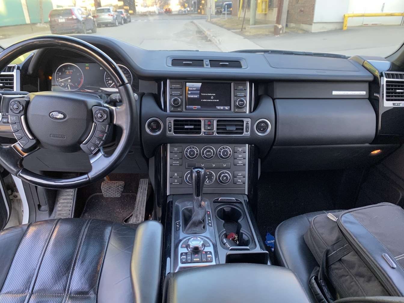 2011 Land Rover Range Rover 4WD 4dr HSE thumb 9