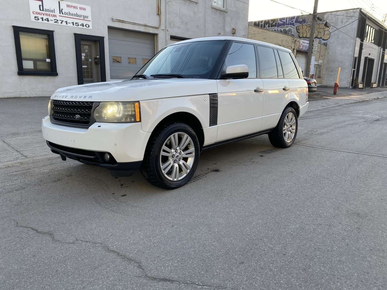 2011 Land Rover Range Rover 4WD 4dr HSE