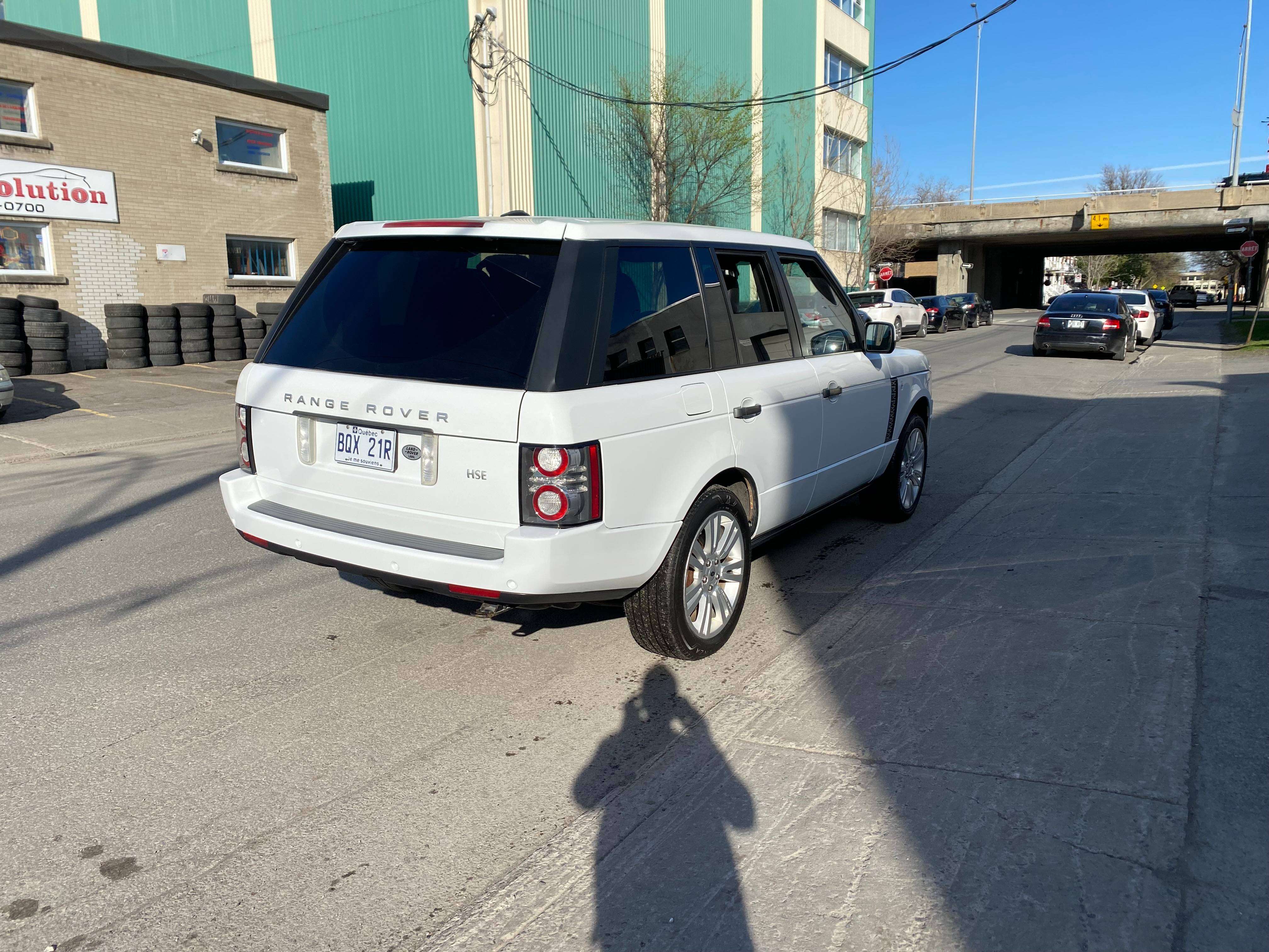 2011 Land Rover Range Rover 4WD 4dr HSE thumb 14