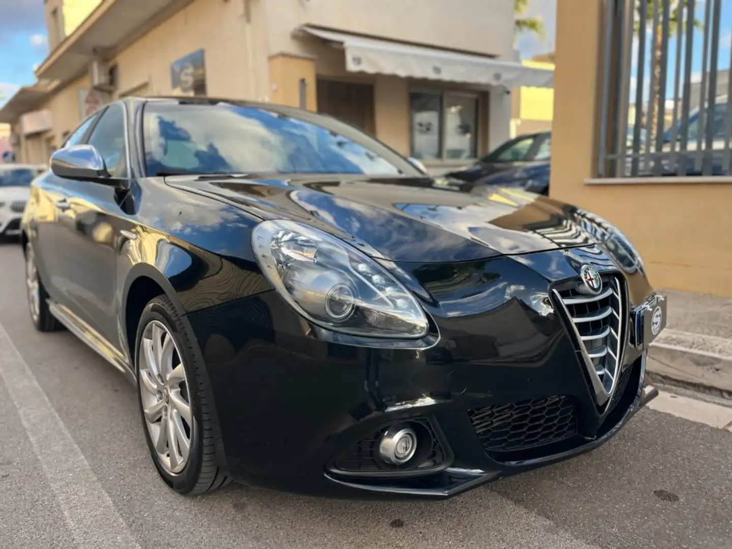 Alfa Romeo Giulietta 1.6 JTDm-2 105 CV Exclusive Negro - 2