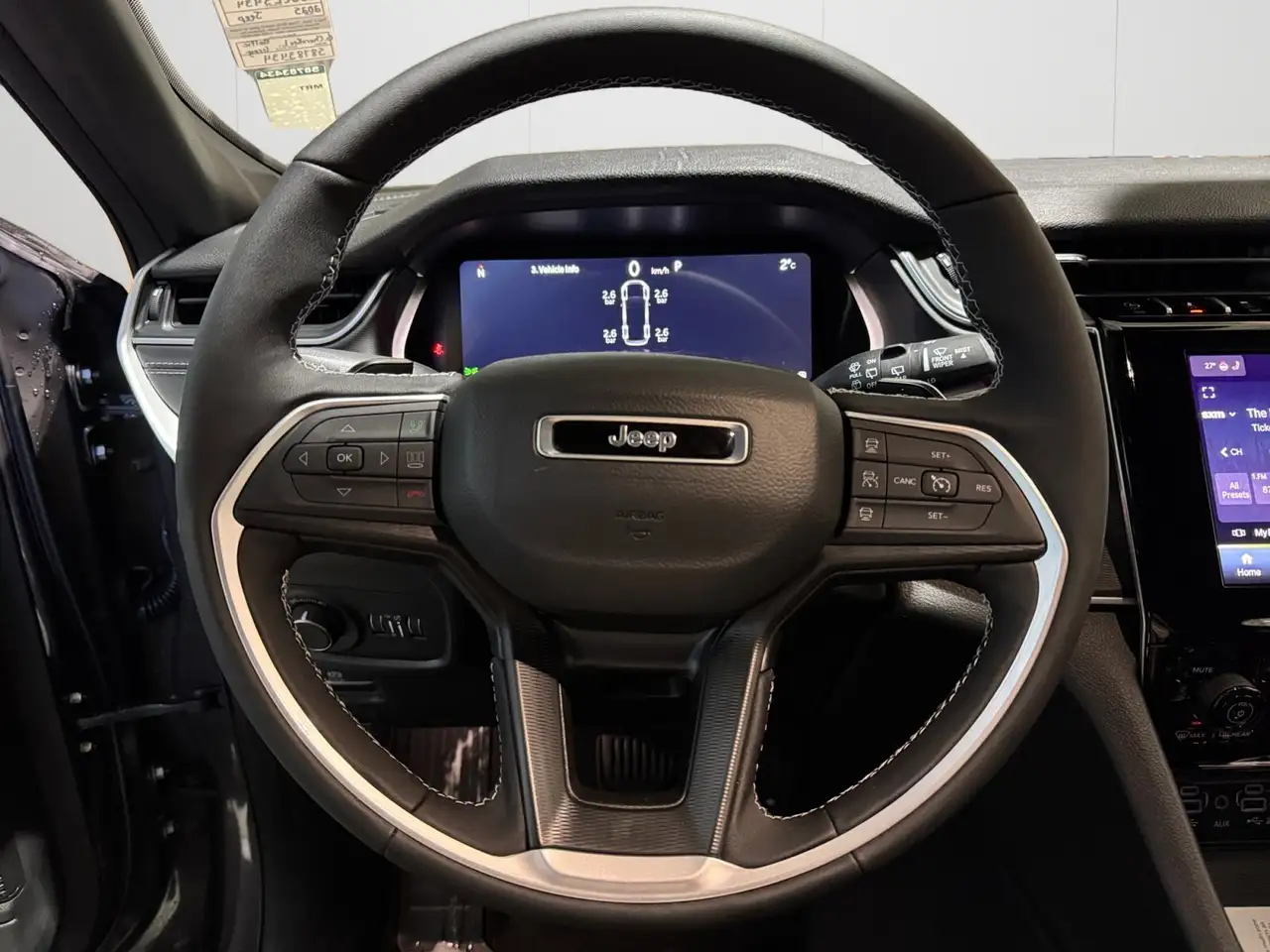 Jeep Grand Cherokee снимка Jeep Grand Cherokee