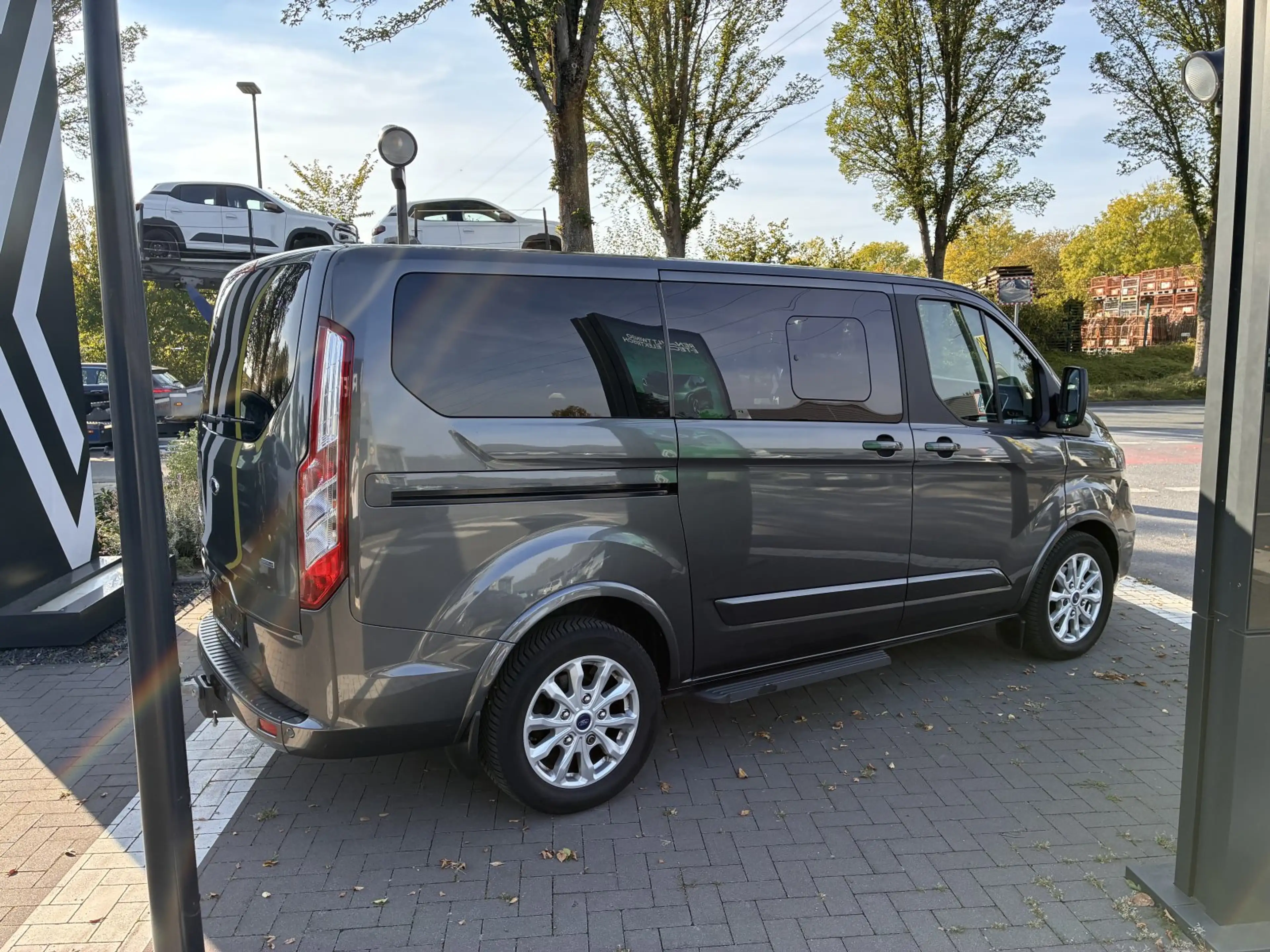 Ford Tourneo Custom 2.0 TDCi 310 L1 Titanium EURO 6d-TE 8-Sitze — photo 6