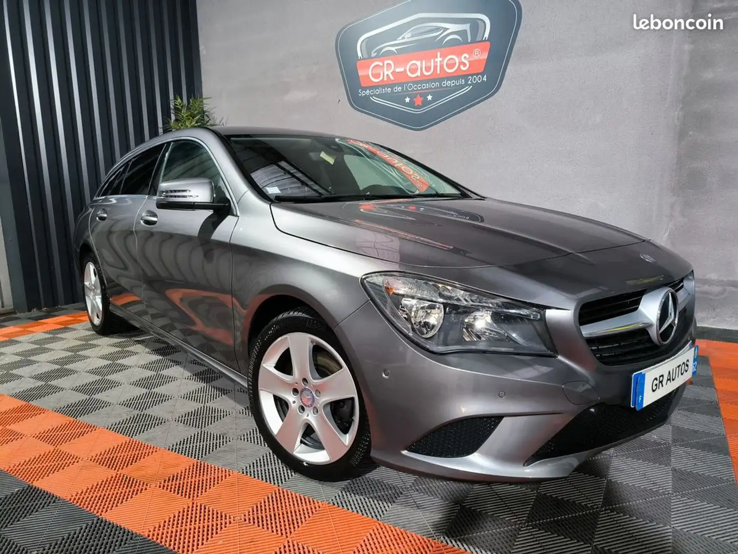 Mercedes-Benz CLA 200 Break orange art 200 CD 136cv Garantie 12 mois HAYON ELECTRIQUE ATTELAGE GPS camera de recul CUIR SIEGES CHAUFFANT RADAR  Gris - 1