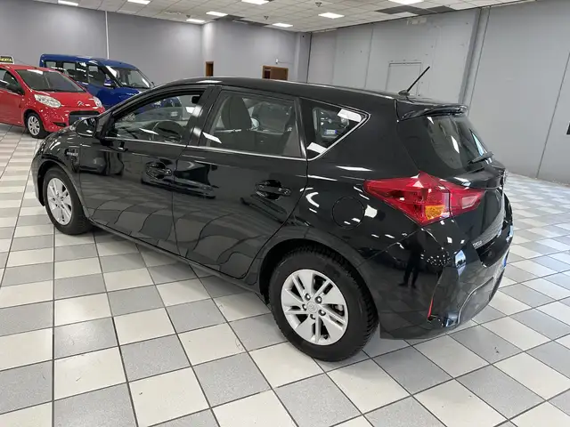 Toyota Auris 5p 1.8h Lounge