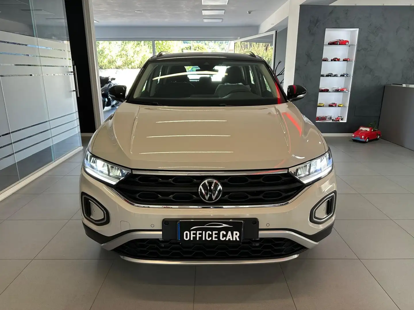 Volkswagen T-Roc 2.0 tdi Life 150cv dsg SOLO 545 KM Beige - 2