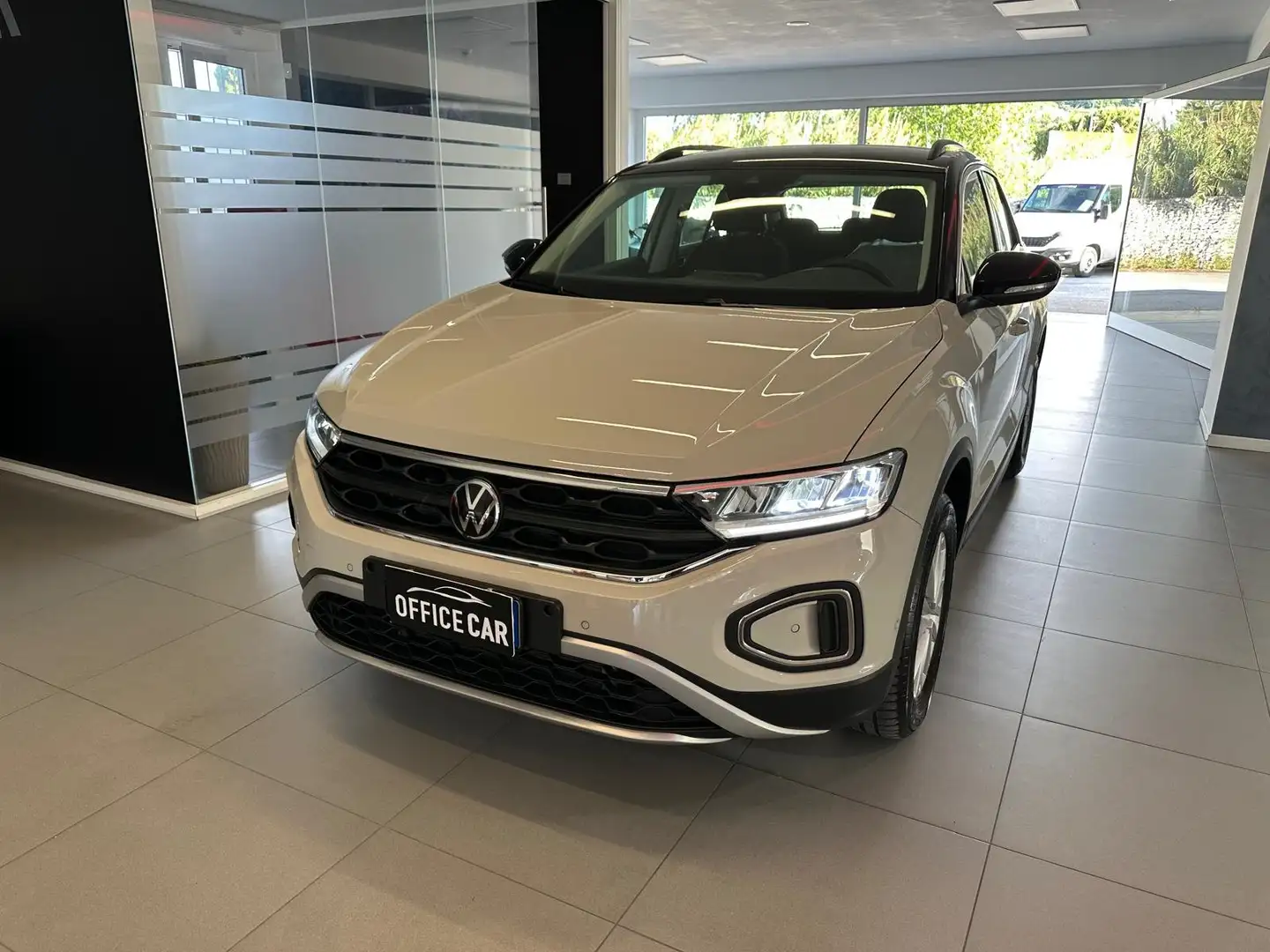 Volkswagen T-Roc 2.0 tdi Life 150cv dsg SOLO 545 KM Beige - 1