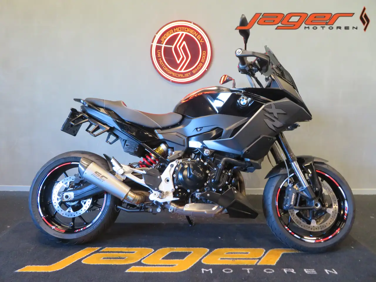BMW F 900 XR