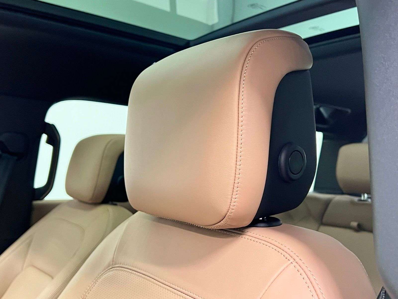 2026 Land Rover Defender 110 P500 V8 X-DYNAMIC SE thumb 21