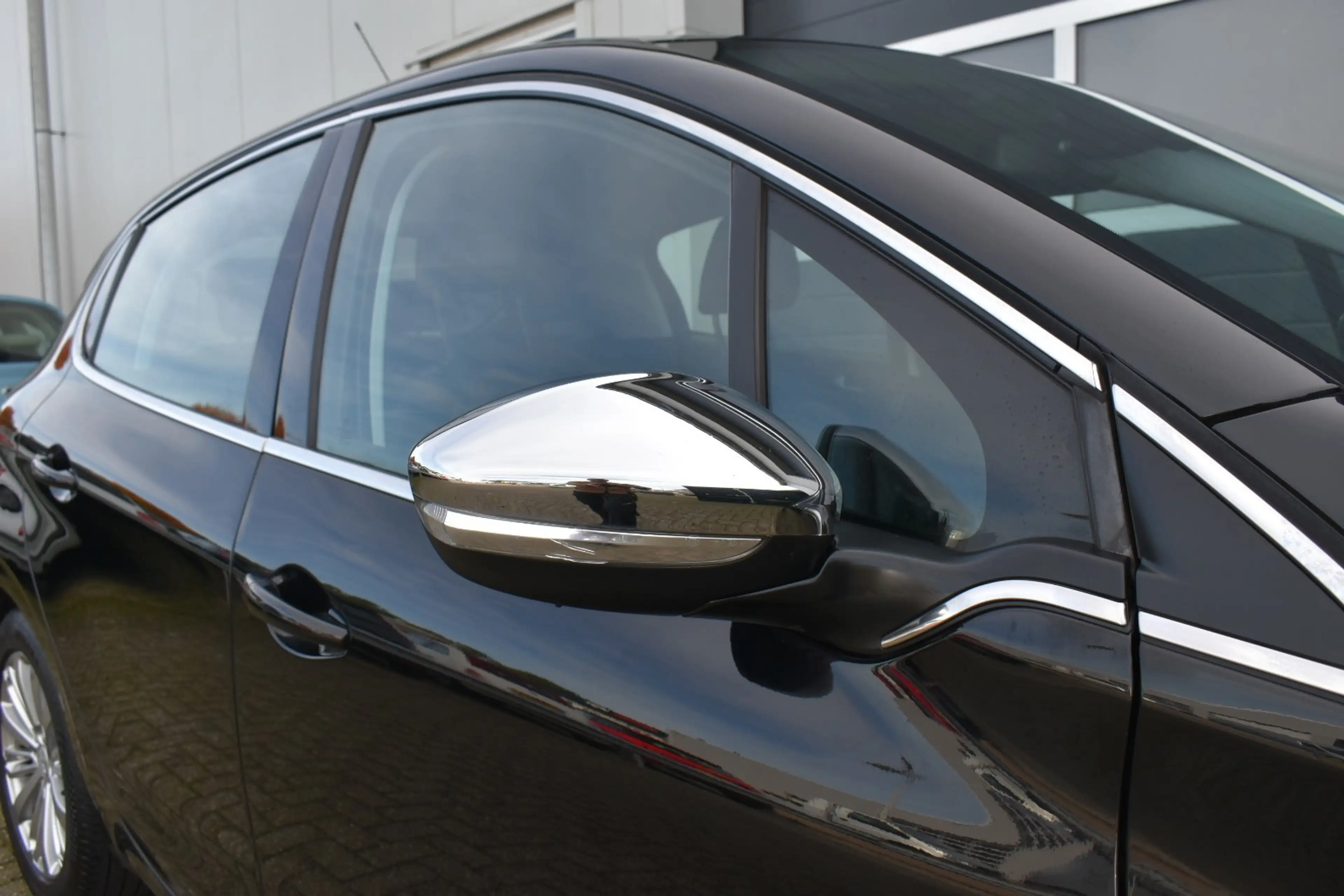 Peugeot 208 1.6 BlueHDi Blue Lease Executive — photo 9