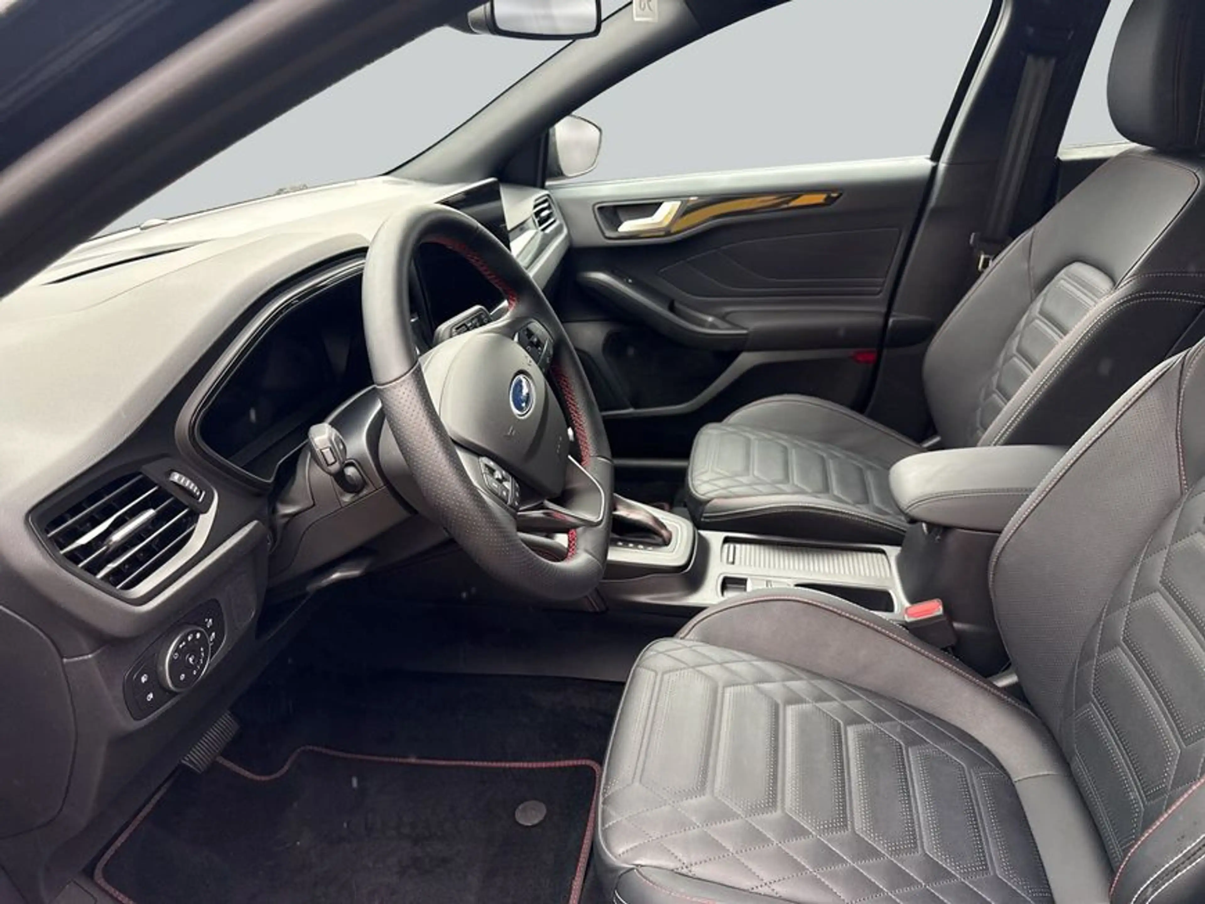 Ford Focus Turnier 1.0 EcoBoost Hybrid Aut. ST-LINE X — photo 9