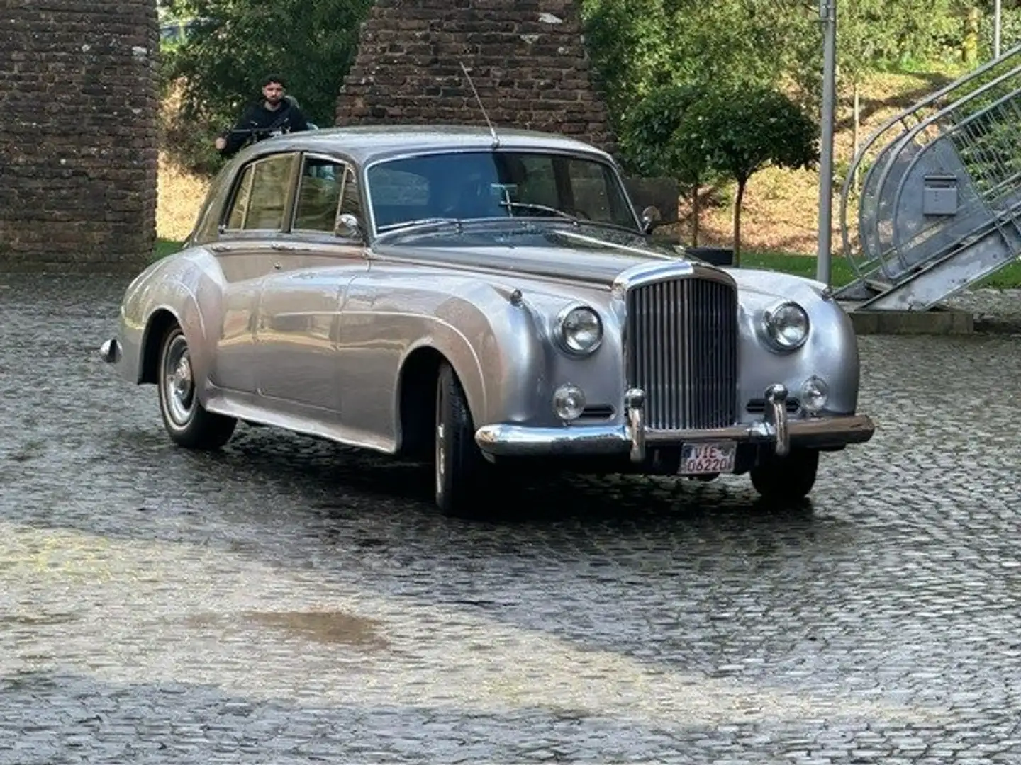 Bentley S2 Linkslenker Silber - 1