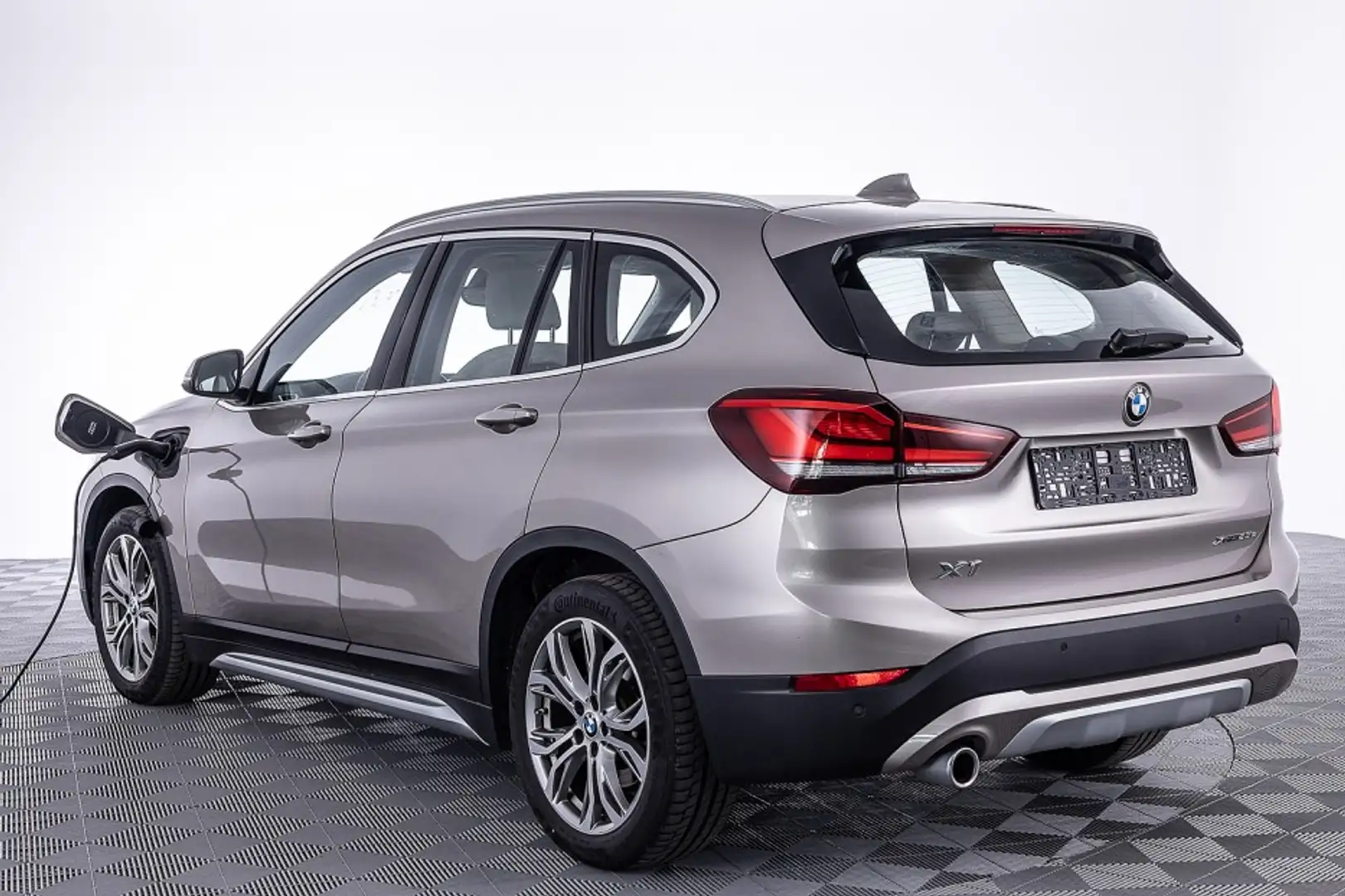 BMW X1 xDrive25e High Executive | LEDER | Full LED | PHEV Beige - 2