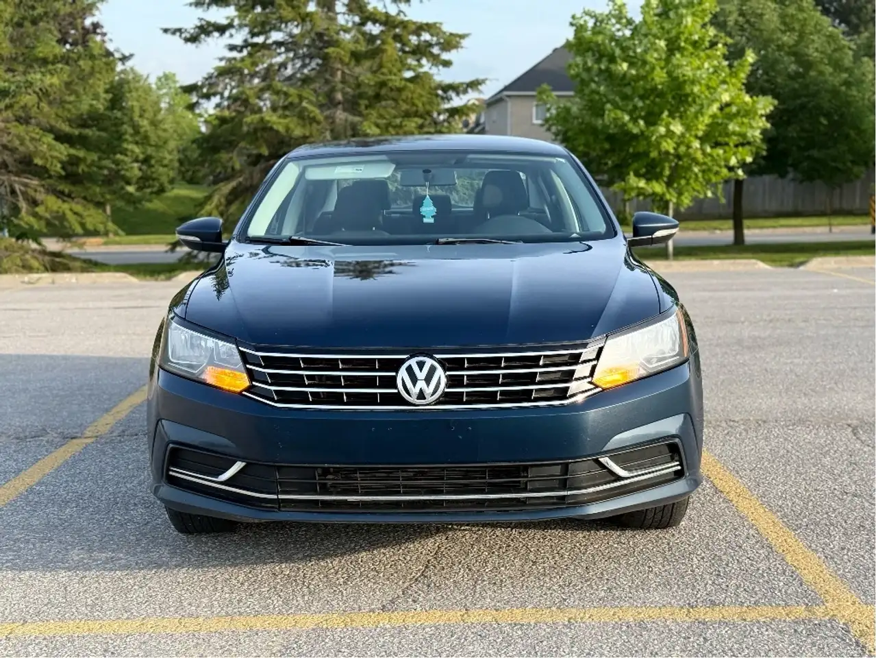 Volkswagen Passat photo Volkswagen Passat