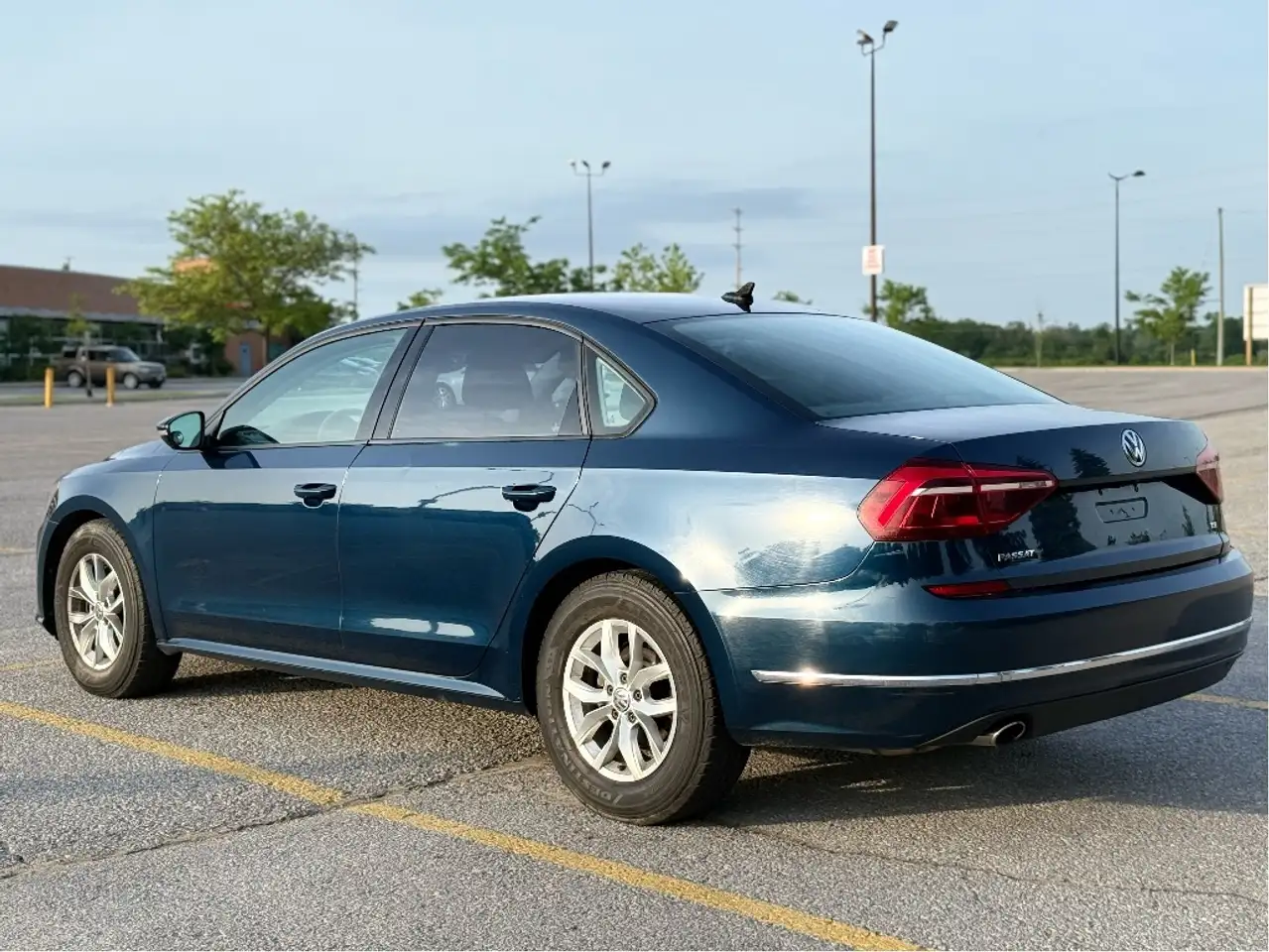 Volkswagen Passat photo Volkswagen Passat