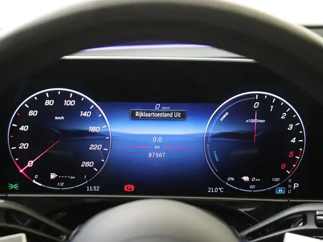 Mercedes-Benz E-Class view 11