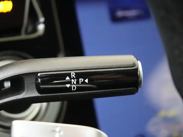 Mercedes-Benz E-Class view 14