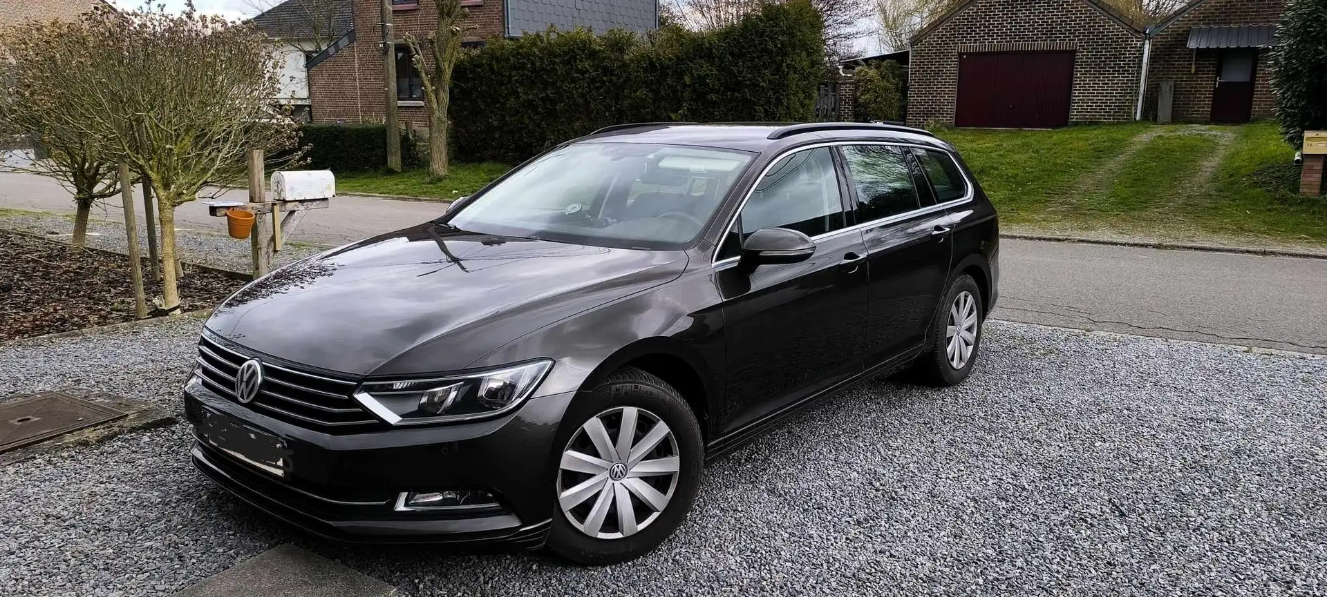 Volkswagen Passat Variant SW 1.6 CR TDi Comfortline Brun - 1