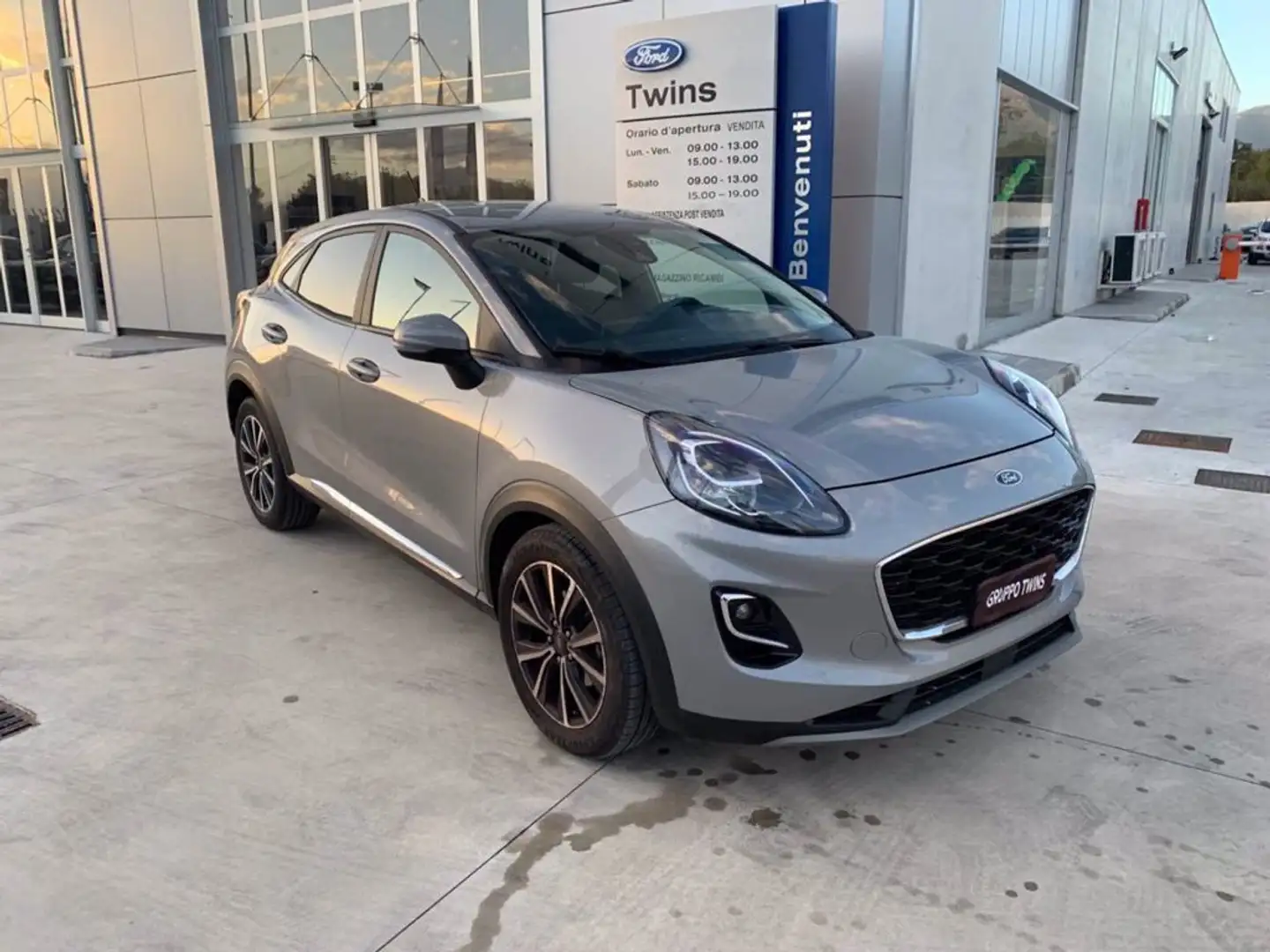 Ford Puma 1.0 EcoBoost Hybrid 125 CV S&S Titanium Grigio - 1