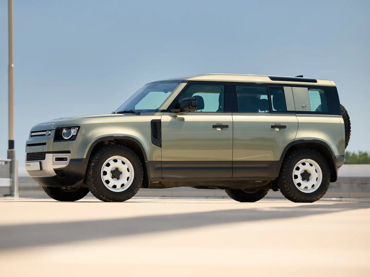 Land Rover Defender 110 D200 Verde - 2