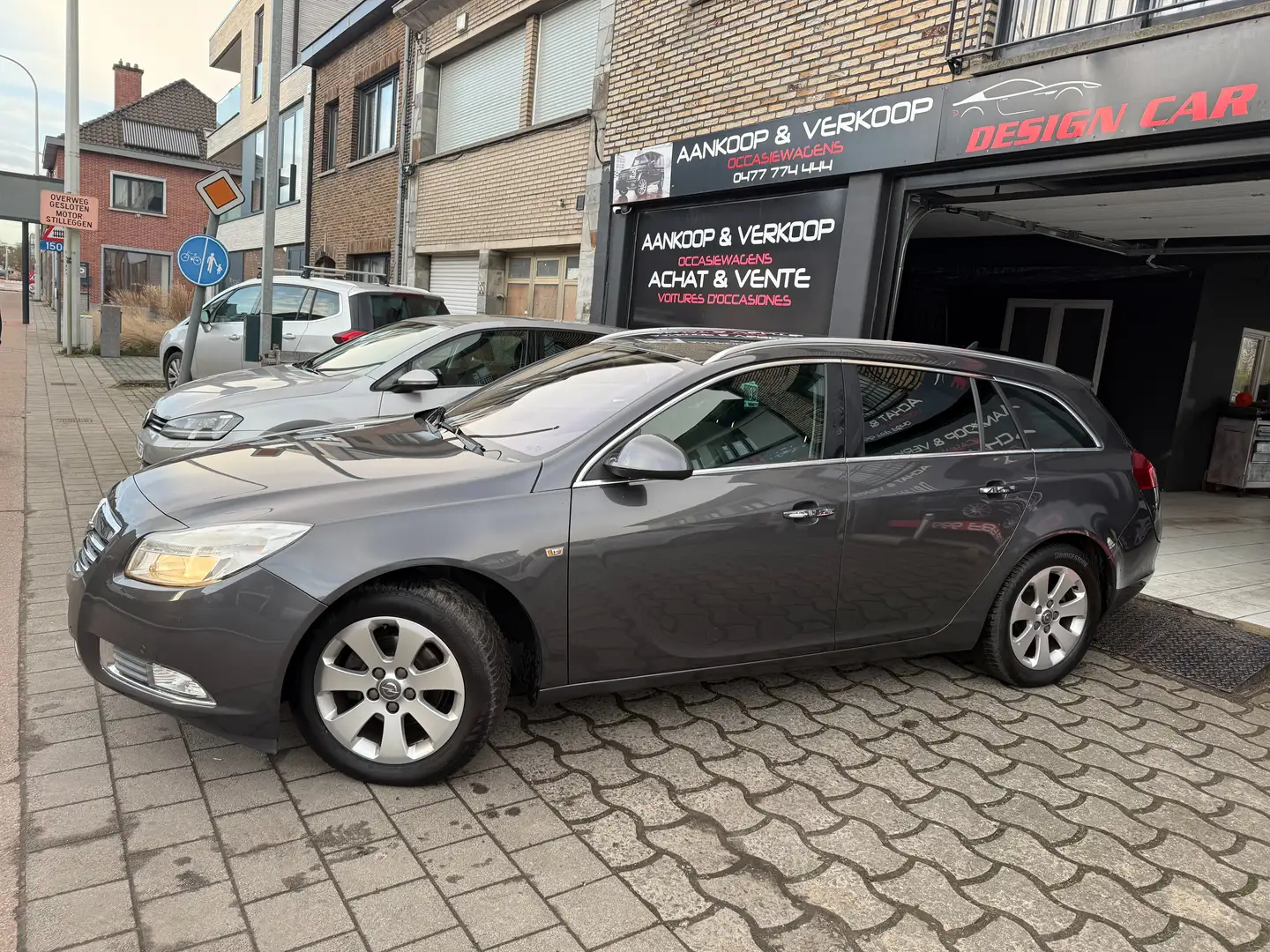 Opel Insignia Sports Tourer 2.0 CDTi Navigat*Nouvelle Embrayage* Gris - 1