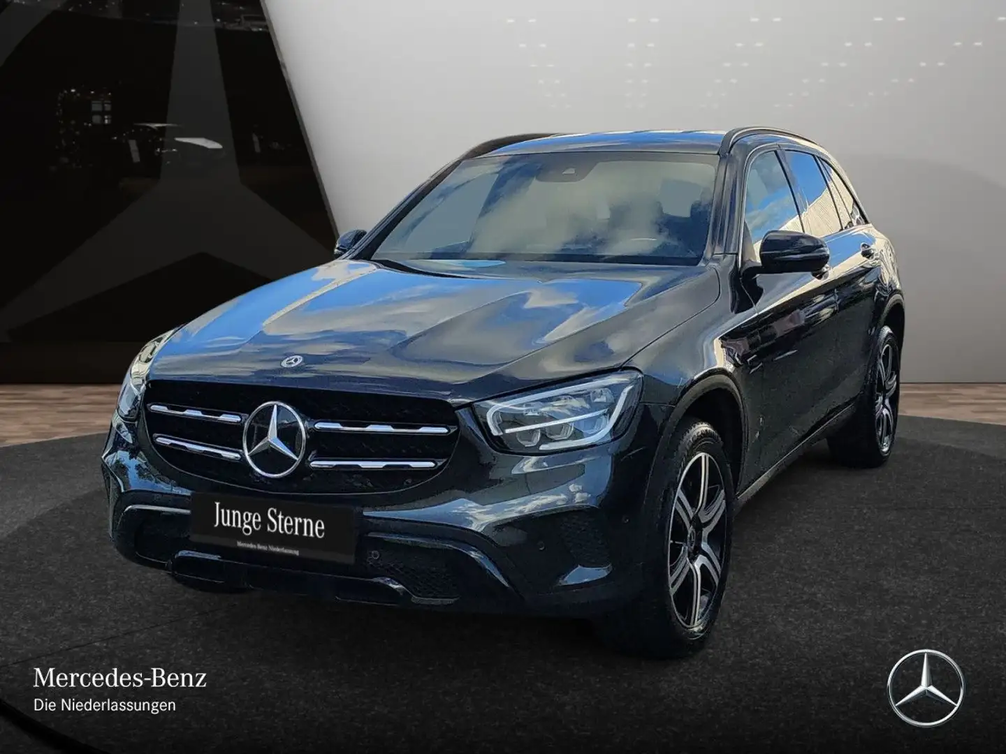 Mercedes-Benz GLC 300 e 4M NIGHT+AHK+LED+KAMERA+KEYLESS+9G Grau - 2