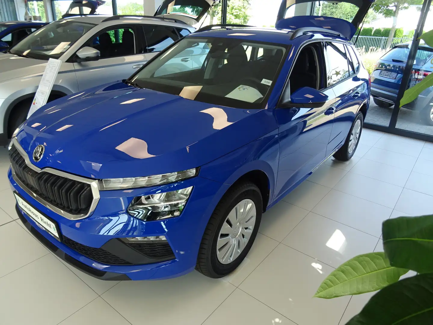 Skoda Kamiq Essence Blau - 2