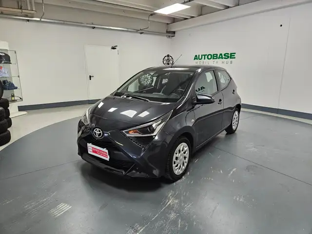 Toyota Aygo X Aygo 5p 1.0 x-play 72cv