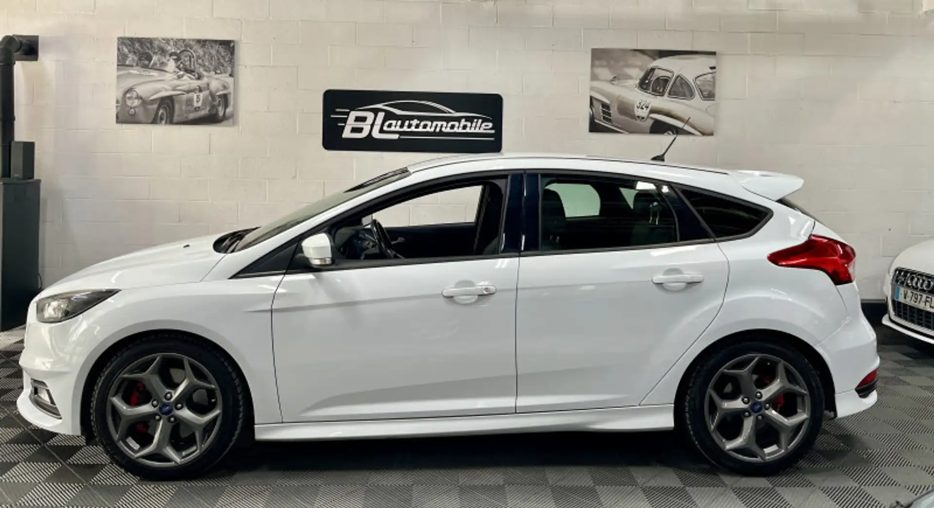 Ford Focus 2.0 ECOBOOST 250CH STOP\u0026START ST Blanc - 2