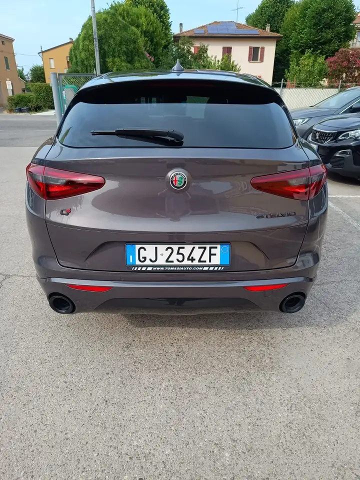 Alfa Romeo Stelvio 2022