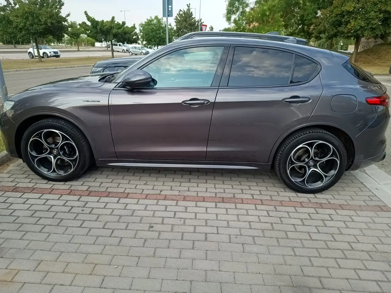 Alfa Romeo Stelvio 2022 — фото 9