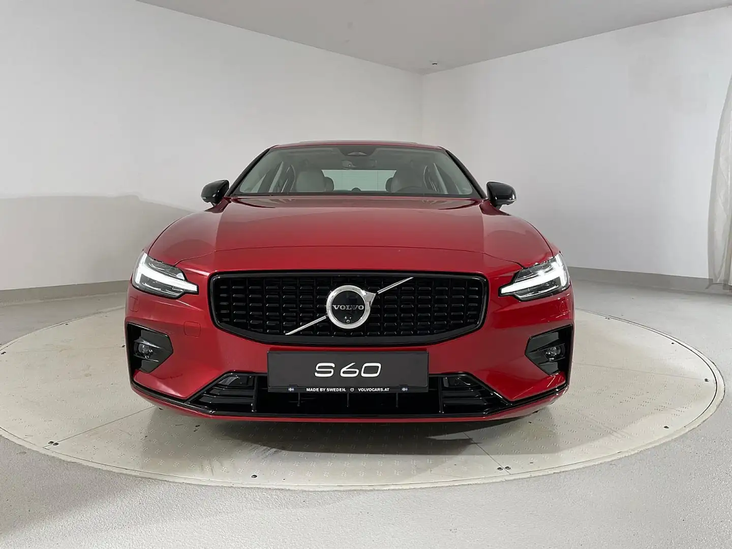 Volvo S60 B5 AWD Ultimate Dark Aut. | Stahl Wien 22 Rot - 2