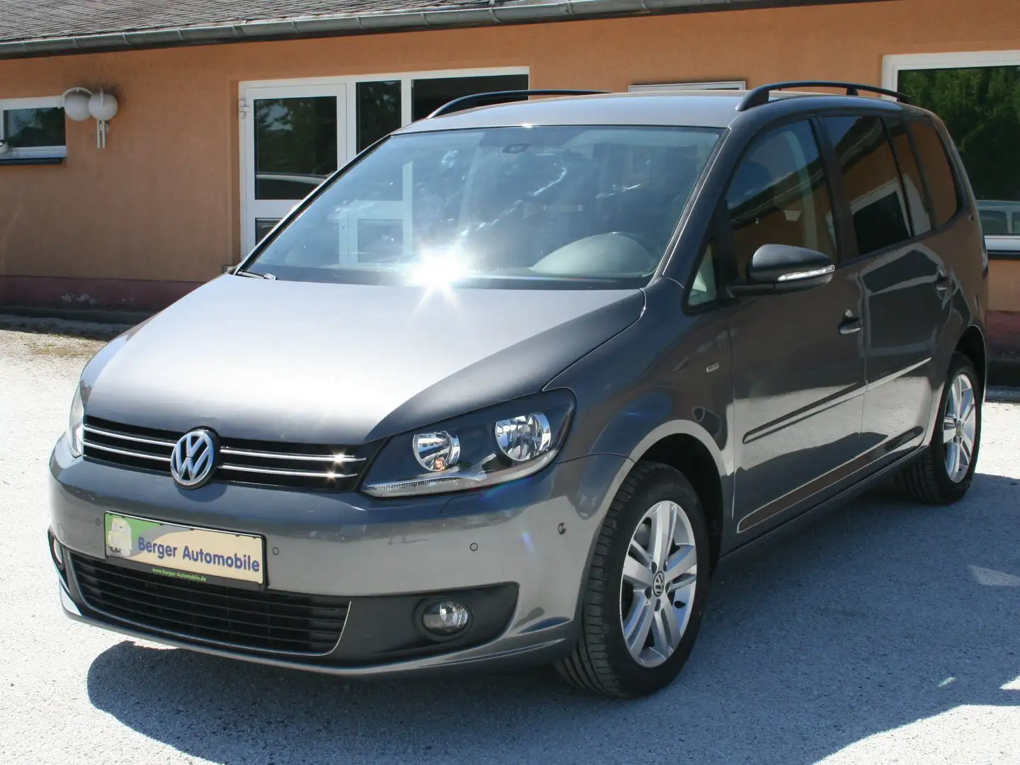 Volkswagen Touran 2.0 TDI Match *Climatronic*SH*PDC*AHK* Grau - 2