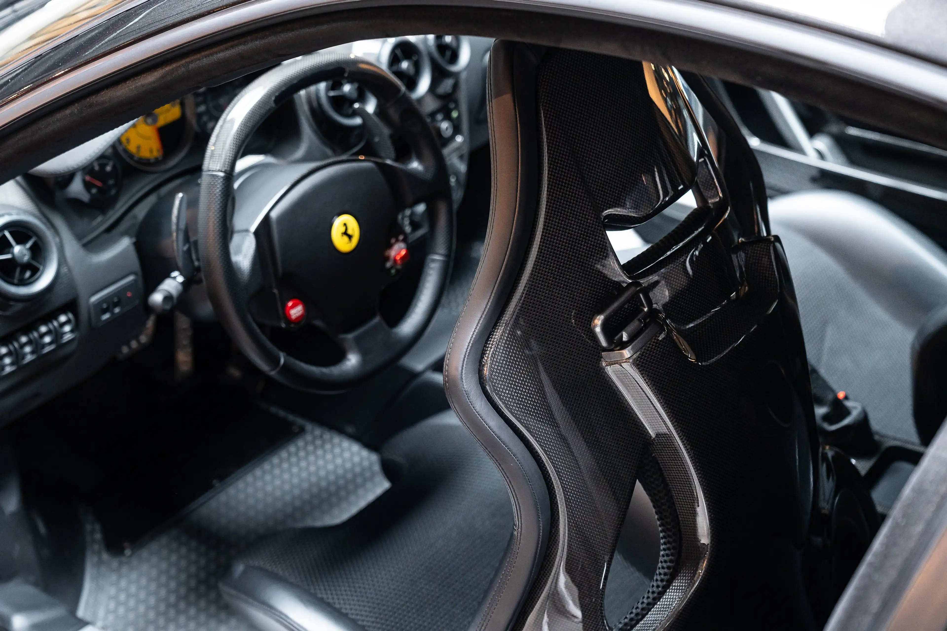 Ferrari 430 Scuderia 4.3i V8 32v F1 — photo 14