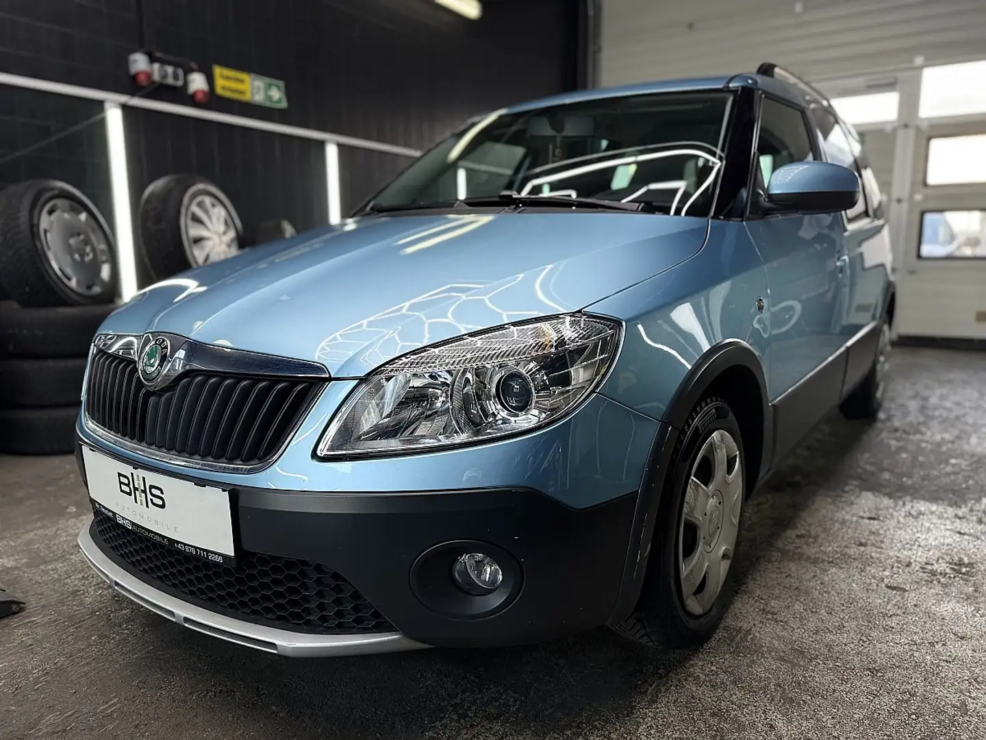 Skoda Roomster Ambiente Scout 1,2 TSI Blau - 1
