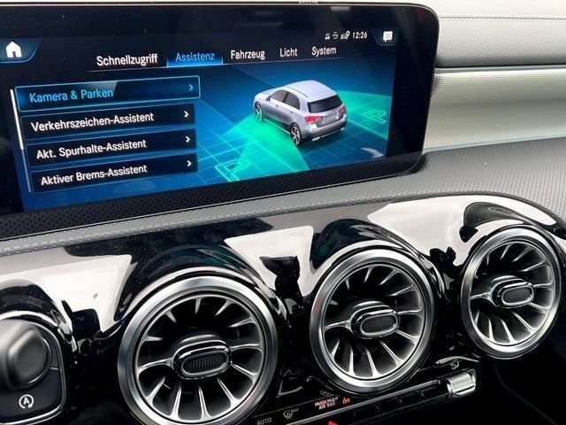 Mercedes-Benz A 220