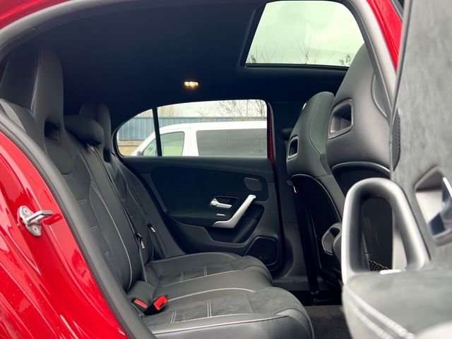 Mercedes-Benz A 220