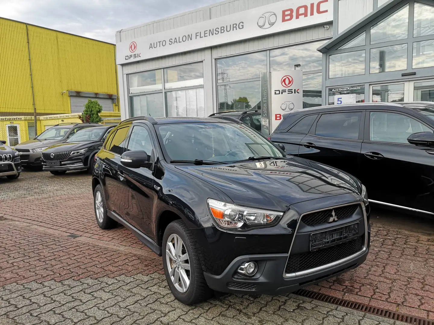 Mitsubishi ASX Intense 4WD*Anhängerkupplung*Klima*Panorama Schwarz - 1