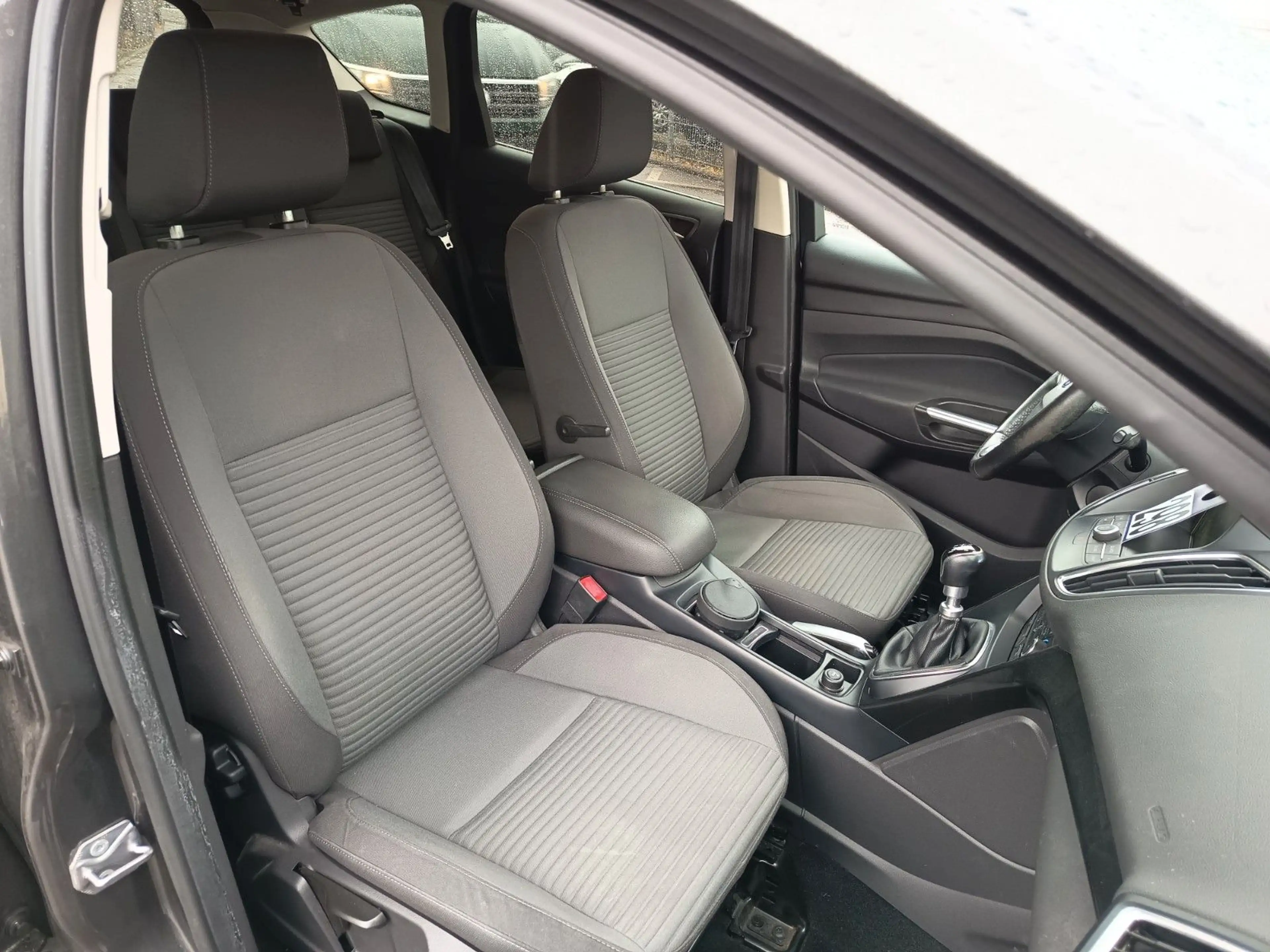 Ford C-Max C-MAX Titanium — photo 11