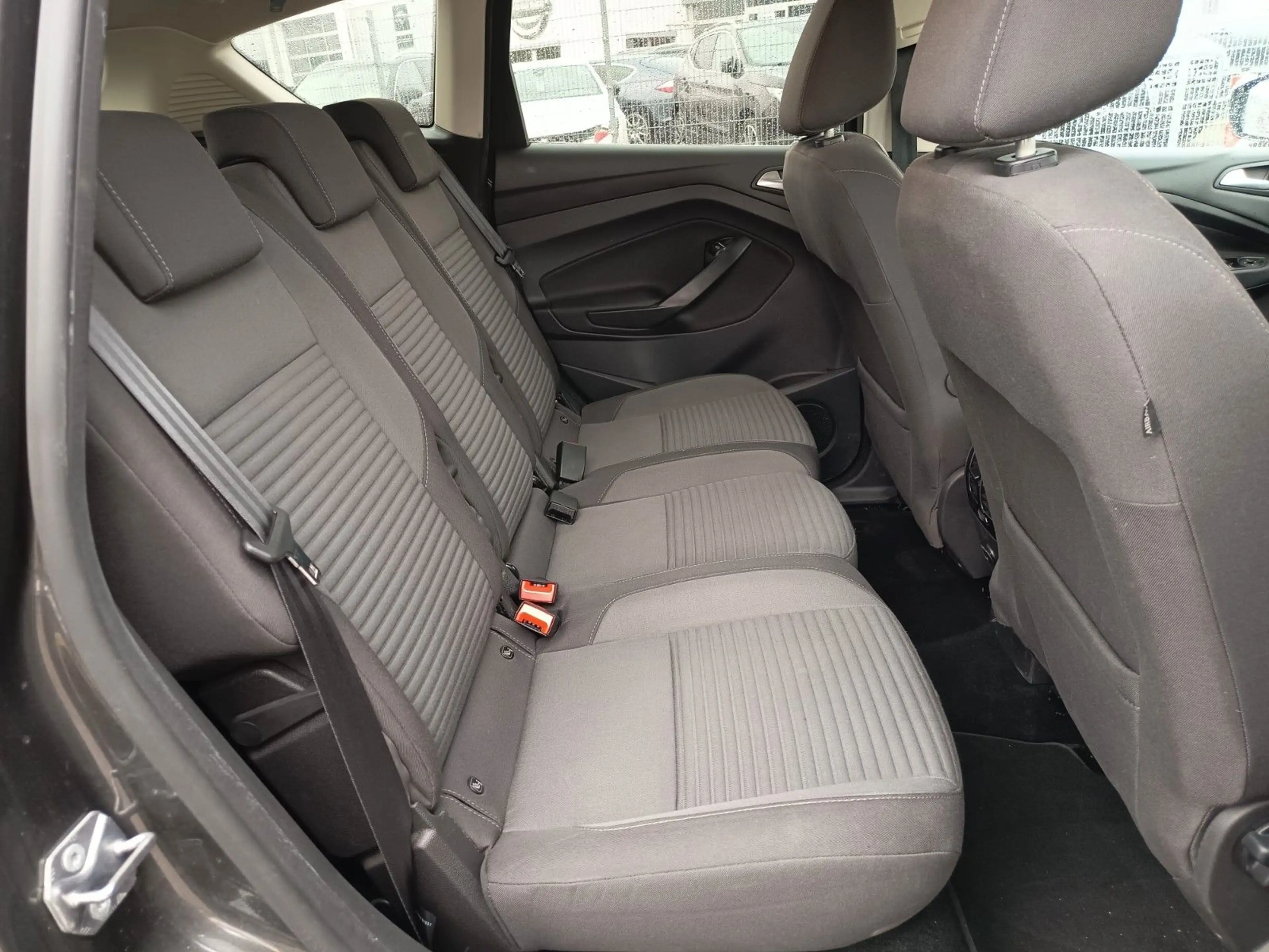 Ford C-Max C-MAX Titanium — photo 13
